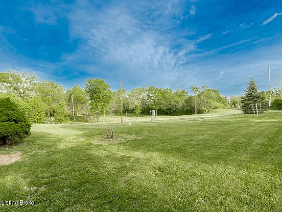 5th image of 434 Colt Run Rd