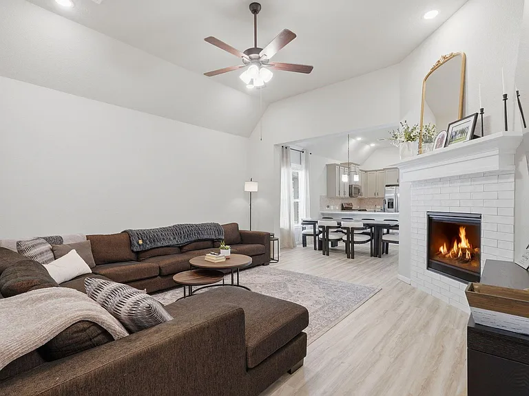 12087 Noble Heart Dr — Photo 4