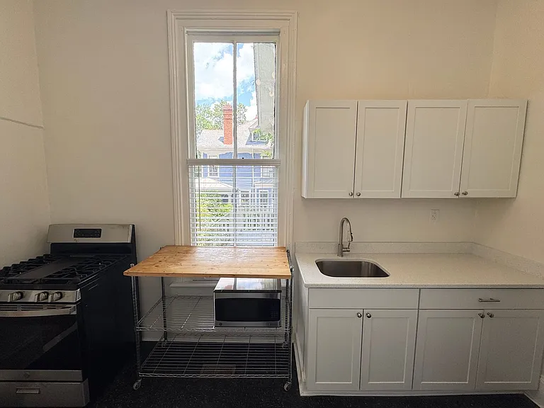 504 N Person St — Photo 11