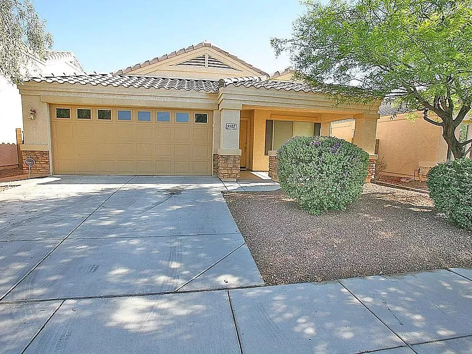 9902 W Melinda Ln