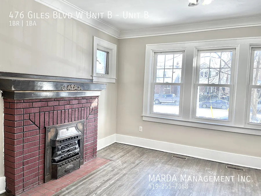 Charming 1 Bed/1 Bath Central Windsor + Hydro & Gas! — Photo 3