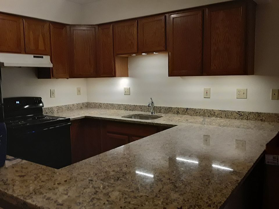 1st image of 3377 N Oakland Ave #5313302