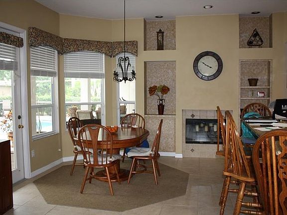 3rd image of 4076 Carlyle Lakes Blvd