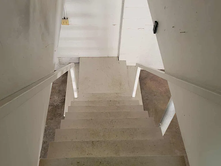 213 Hilltop Dr — Photo 7