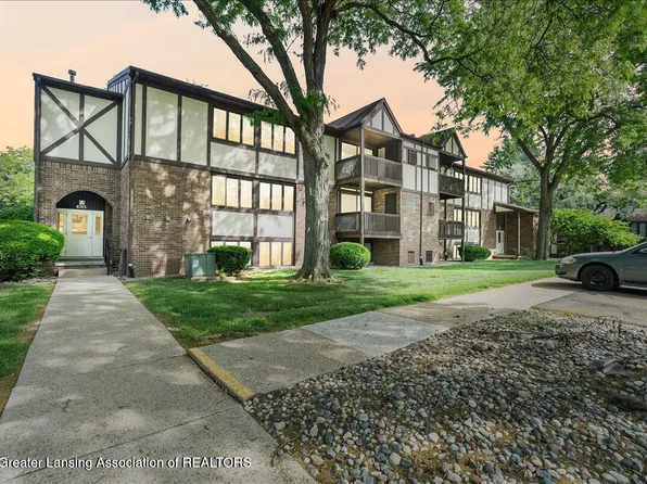 6165 E Innkeepers Ct #76, East Lansing, MI 48823