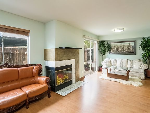 5th image of 16001 S Vermont Ave Unit 49