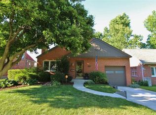 87 Greendale Dr, Saint Louis, MO 63121