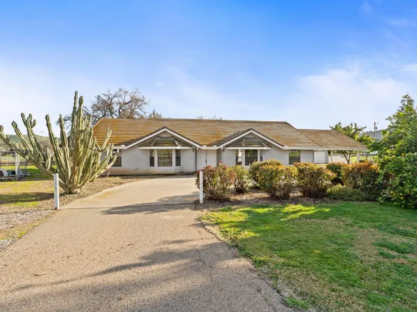 39500 Millwood Dr #C, Woodlake, CA 93286