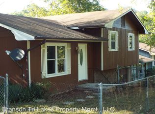 2811 Maple St, Hollister, MO 65672