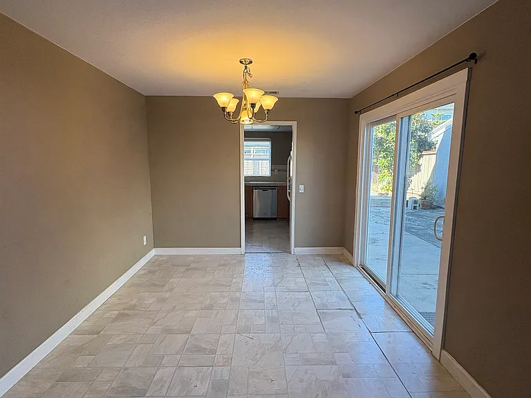 39146 Ebbetts St — Photo 3