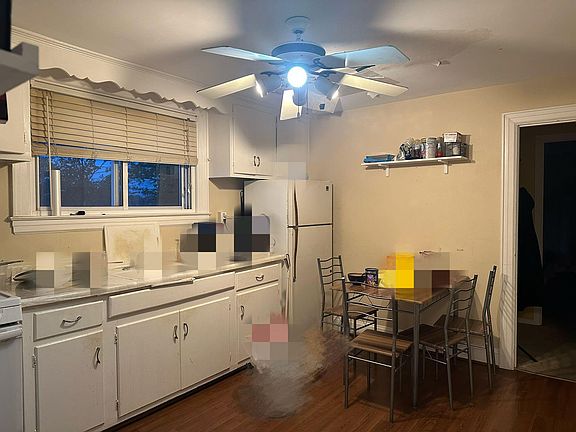 2nd image of 1945 Freeman Ave
