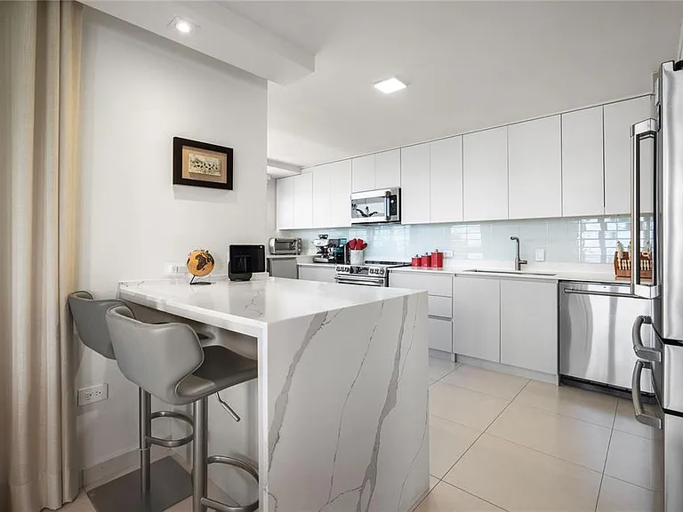 1510 Ashford #3 — Photo 10