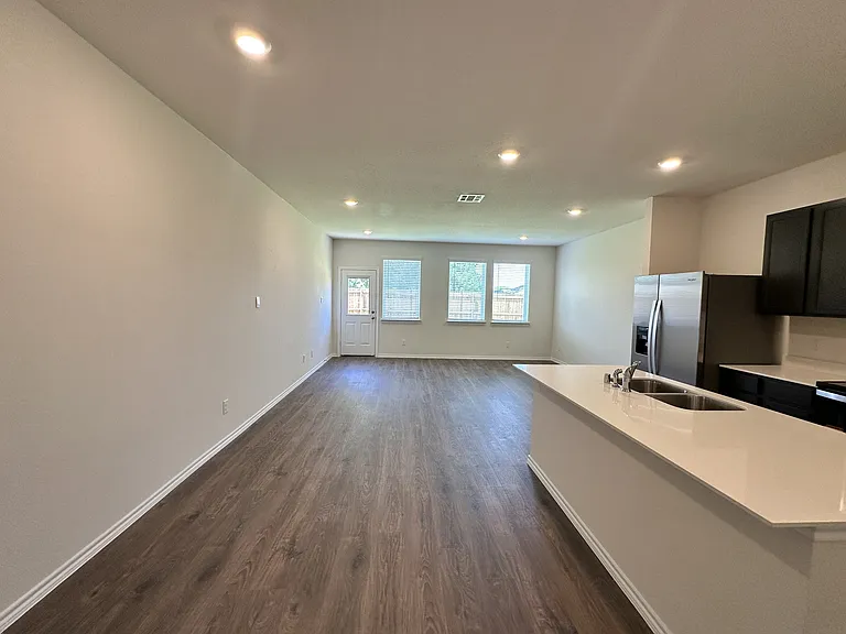 634 White Ash Dr — Photo 7