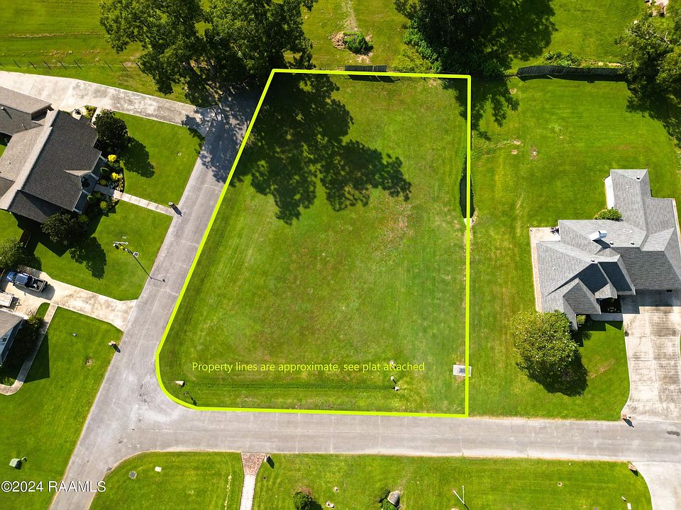 2nd image of 1048 Live Oak Cir