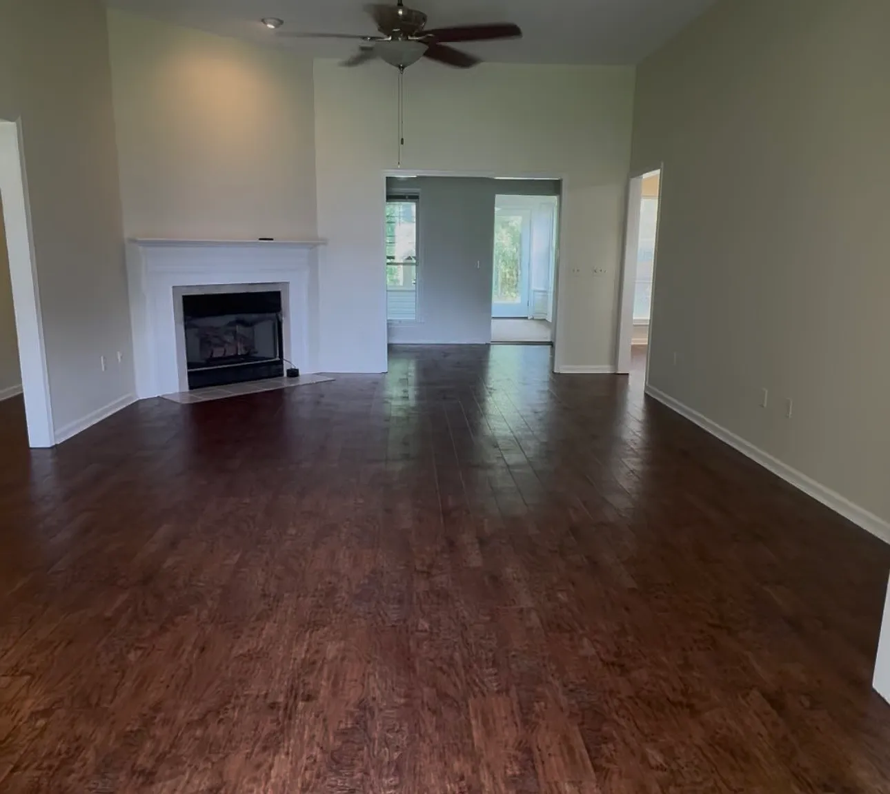 3 bed, 2142 sqft, $2,300 — Photo 2