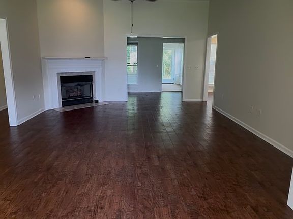 2nd image of 1129 Bartlett Dr
