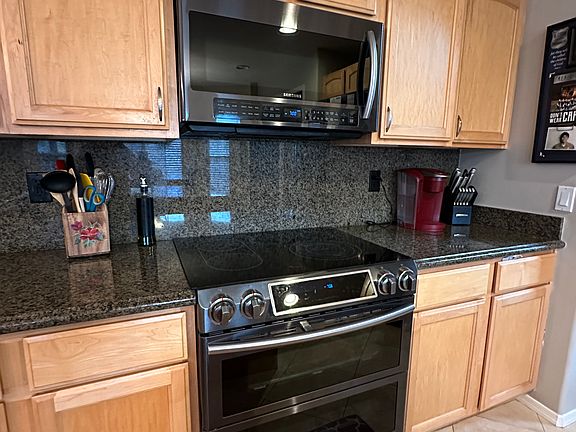 5th image of 10894 W Alex Ave