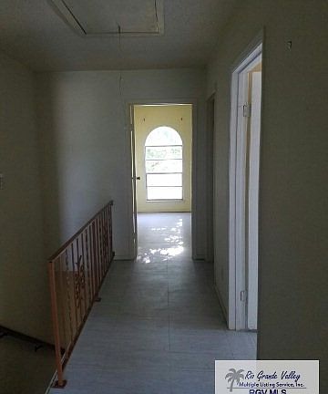 4th image of 700 Continental Dr APT 3