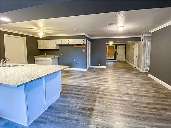 3rd image of 3312 Shorewood Dr