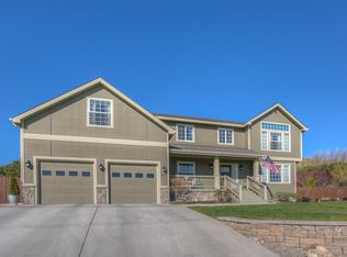 336 Canyon Creek Dr, Wenatchee, WA 98801