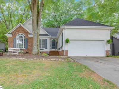 203 Flagstar Ct, Fountain Inn, SC, 29644