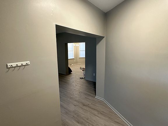 4th image of 3578 Michigan Ave Unit 1