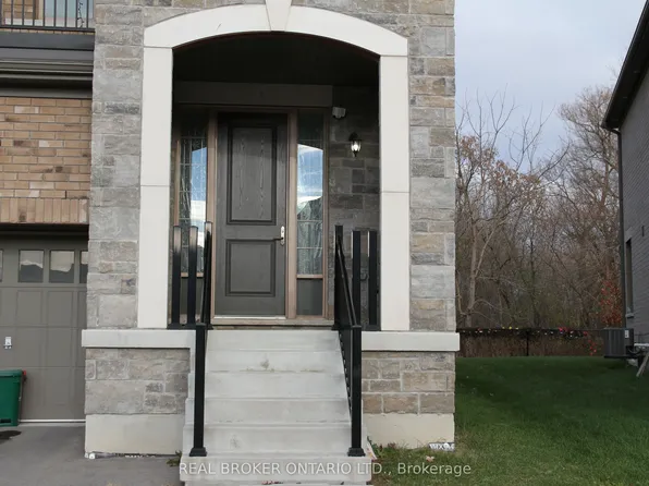 31 Swordfish Dr #Basement, Whitby, ON L1P 0K7