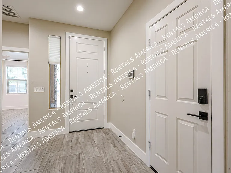 7855 W Rock Springs Dr — Photo 21