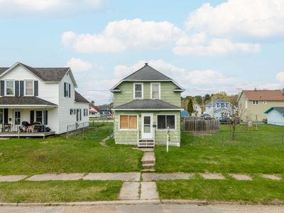 1119 N 1st Ave, Iron River, MI, 49935