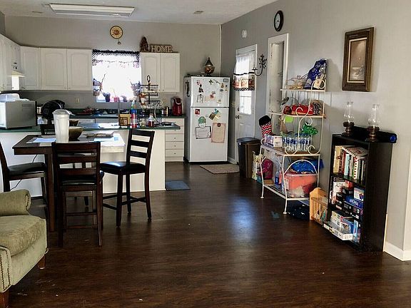 Living Room / Dining Room 1