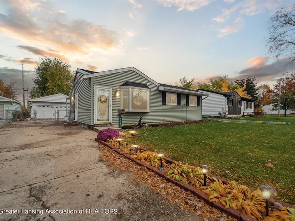 3510 Glenbrook Dr, Lansing, MI 48911