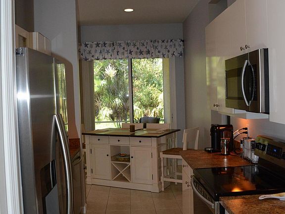 4th image of 840 SW Munjack Cir
