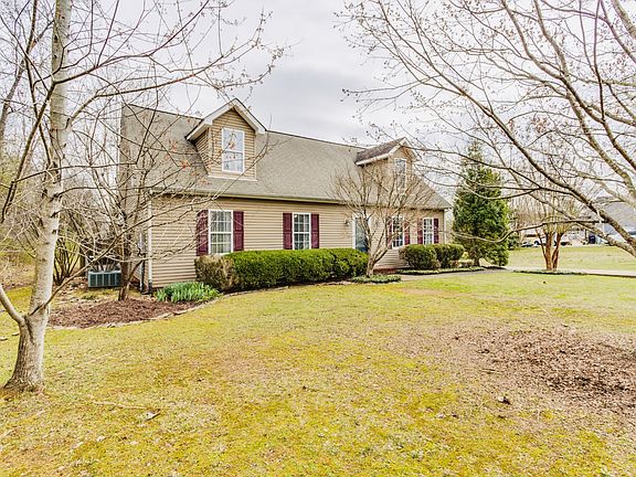 3rd image of 1482 Overton Ct