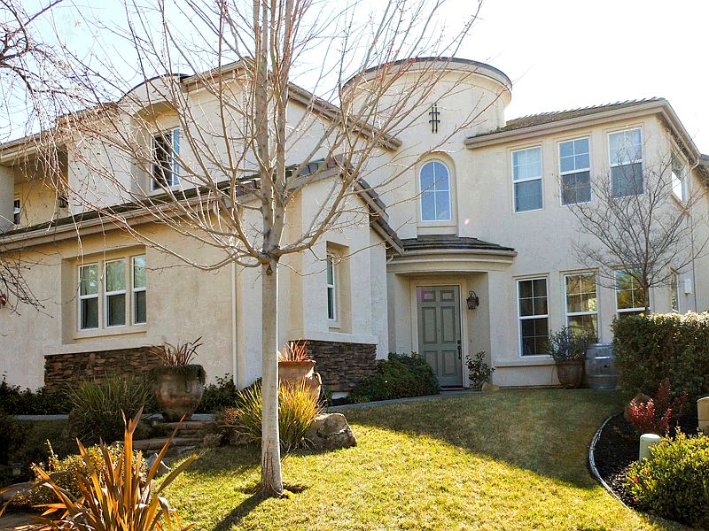 1st image of 1424 Falcon Pointe Dr