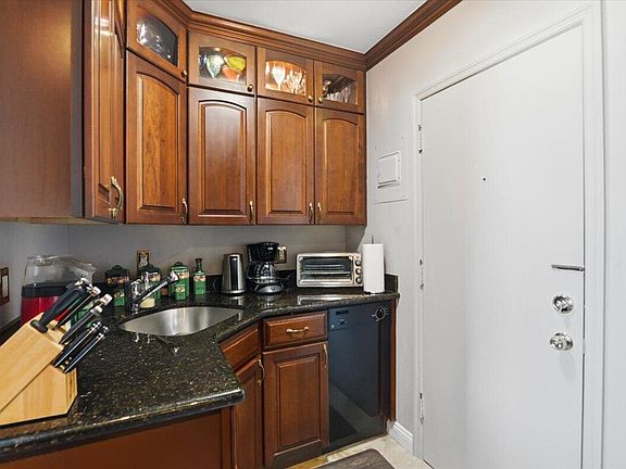 3rd image of 6261 NE 19th Avenue #1229