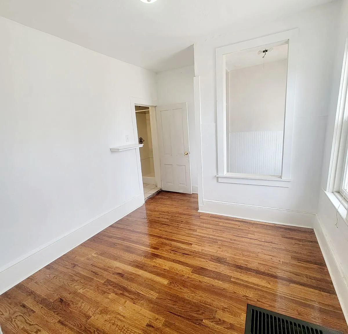 Studio, $1,150 — Photo 4