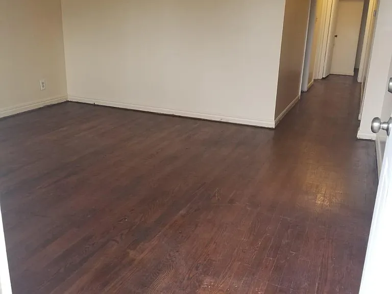 5351 Hipp St — Photo 1
