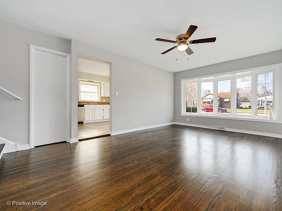 3rd image of 457 Paxton Ave