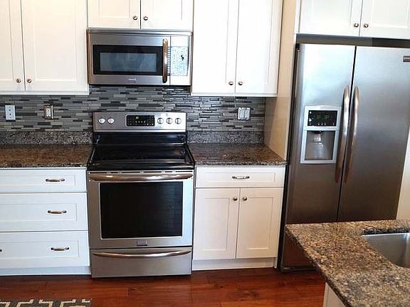 2nd image of 1117 E Lasalle Dr Unit 2