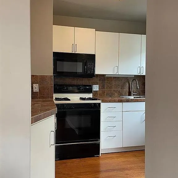 1402 Laurel St #A — Photo 5