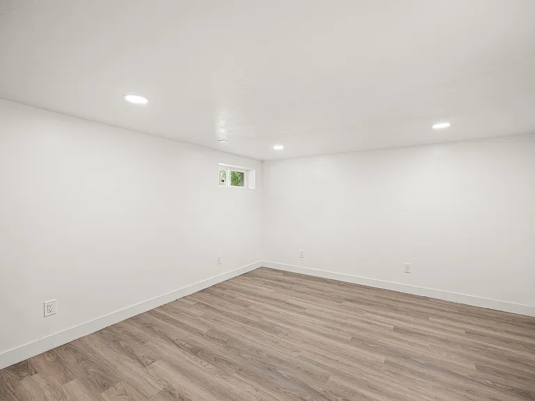 2624 W 8th Ave #B — Photo 5