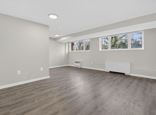 2400 41st St NW #104-1, Washington, DC 20007