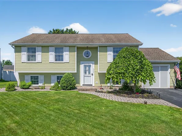 4990 Alfred Dr, Liverpool, NY 13090