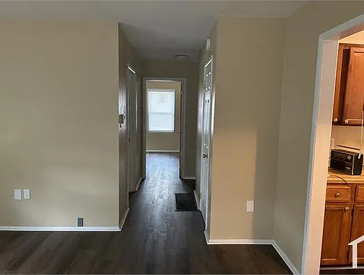 4051 W Hillcrest Ave — Photo 5
