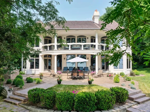 30 Monastery Hill LANE, Oconomowoc, WI 53066