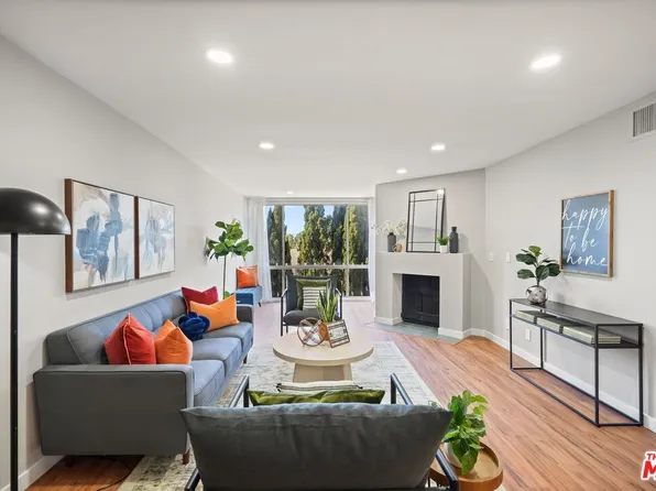 12830 Burbank Blvd Unit 212, Valley Village, CA 91607