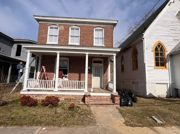 1005 W High St, Petersburg, VA 23803
