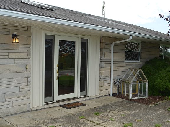 4th image of 30 Bendview Dr