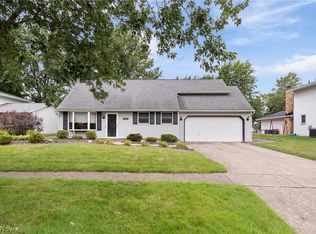 380 Naples Dr, Elyria, OH 44035