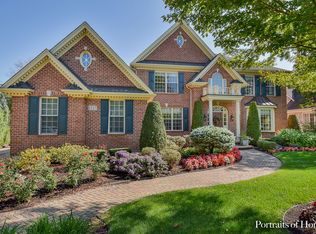 1227 Glencoe St, Wheaton, IL 60187